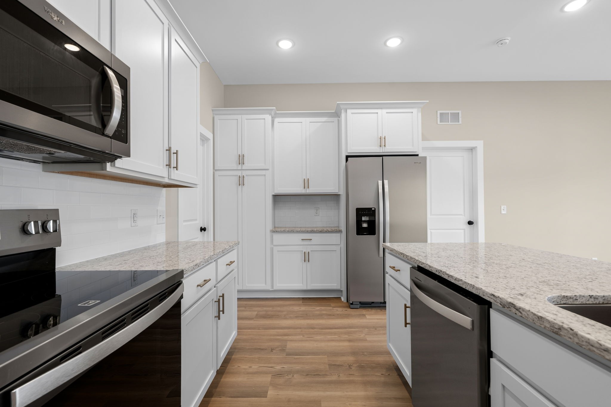 Photo 3 of Single family home for sale at 2509 Topeka Rd, Bowling Green, KY 42103 | MLS# 3596893 | Listing updated on 2026-09-21