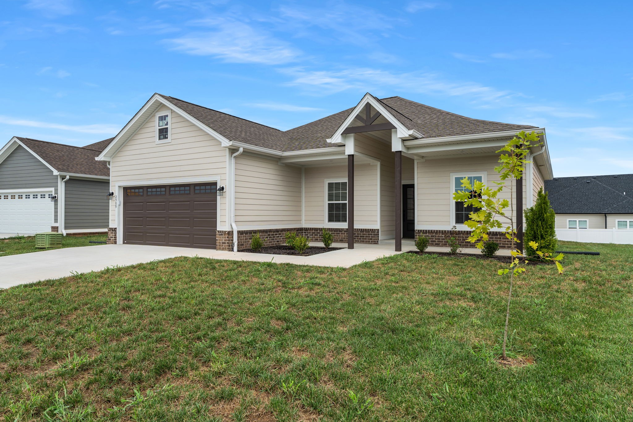 Photo 2 of Single family home for sale at 2509 Topeka Rd, Bowling Green, KY 42103 | MLS# 3596893 | Listing updated on 2026-09-21