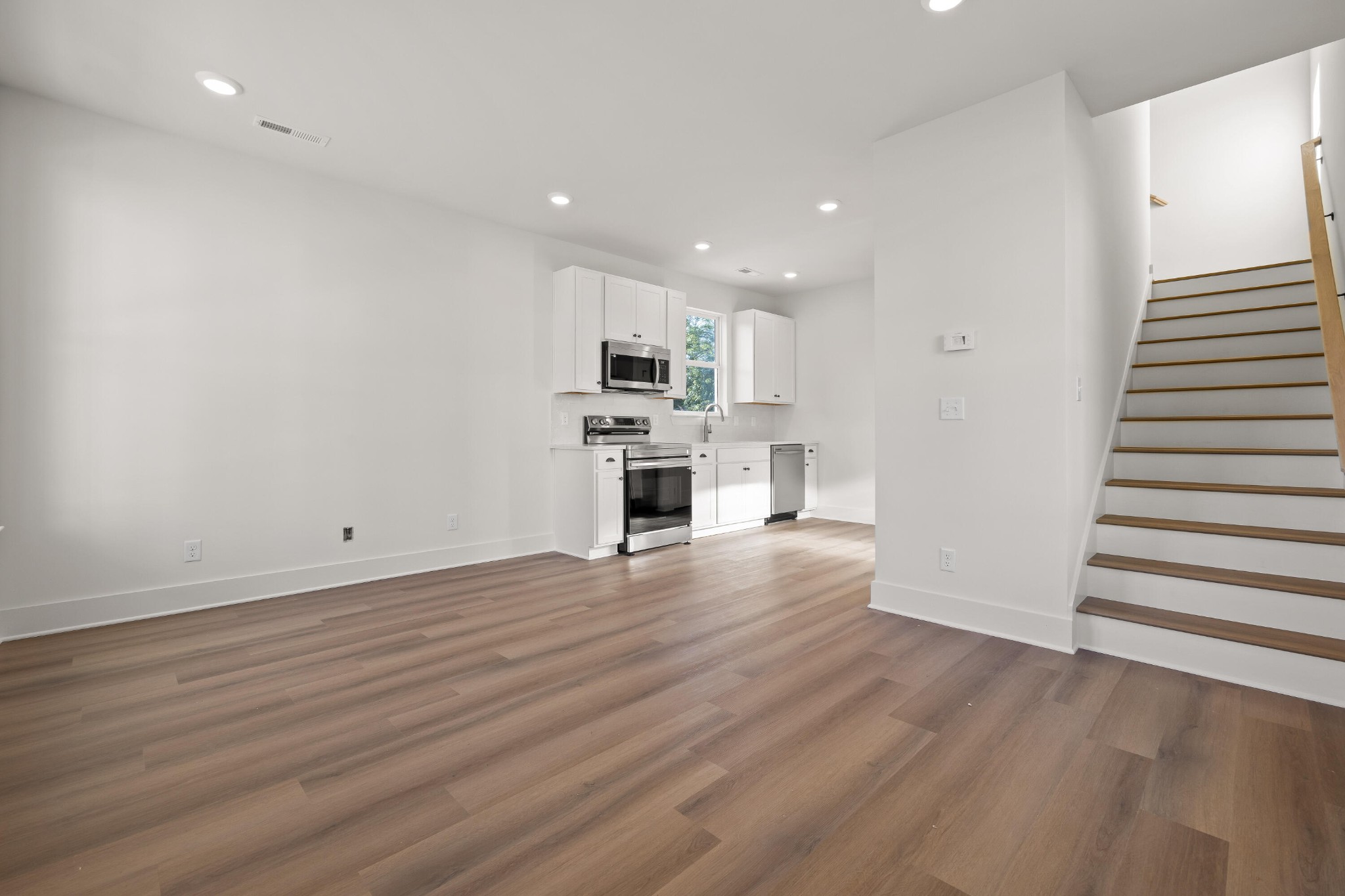 Photo 3 of Single family home for sale at 6185 Certain Cir, Hixson, TN 37343 | MLS# 3596929 | Listing updated on 2026-09-21