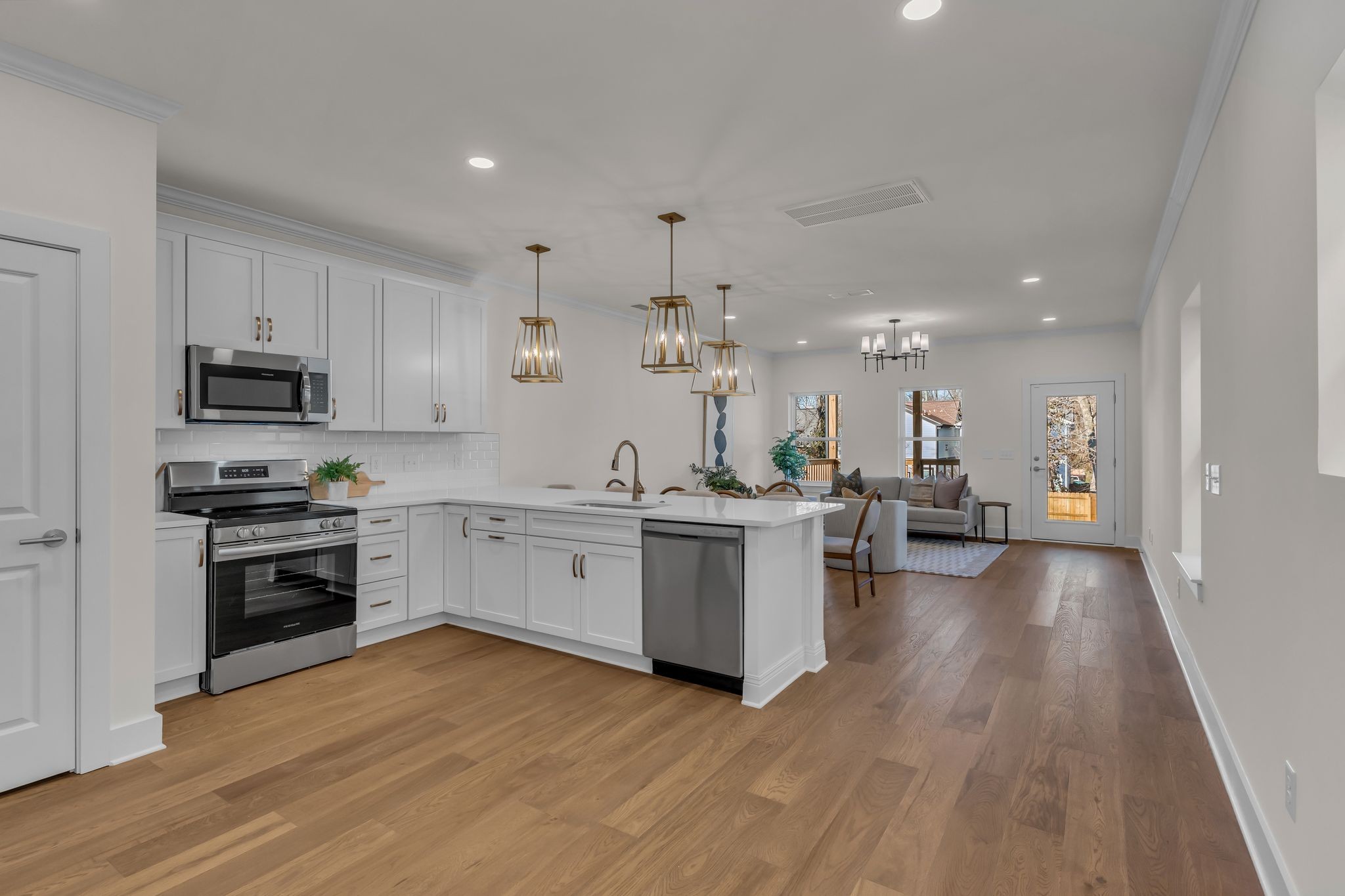 Photo 2 of Single family home for sale at 905a Spain Ave, Nashville, TN 37216 | MLS# 3596959 | Listing updated on 2026-09-21