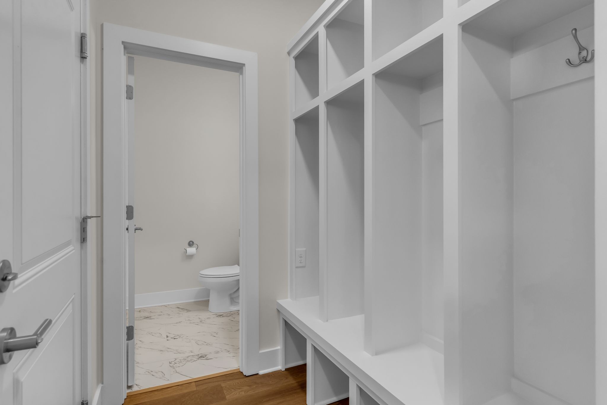 Photo 3 of Single family home for sale at 905a Spain Ave, Nashville, TN 37216 | MLS# 3596959 | Listing updated on 2026-09-21