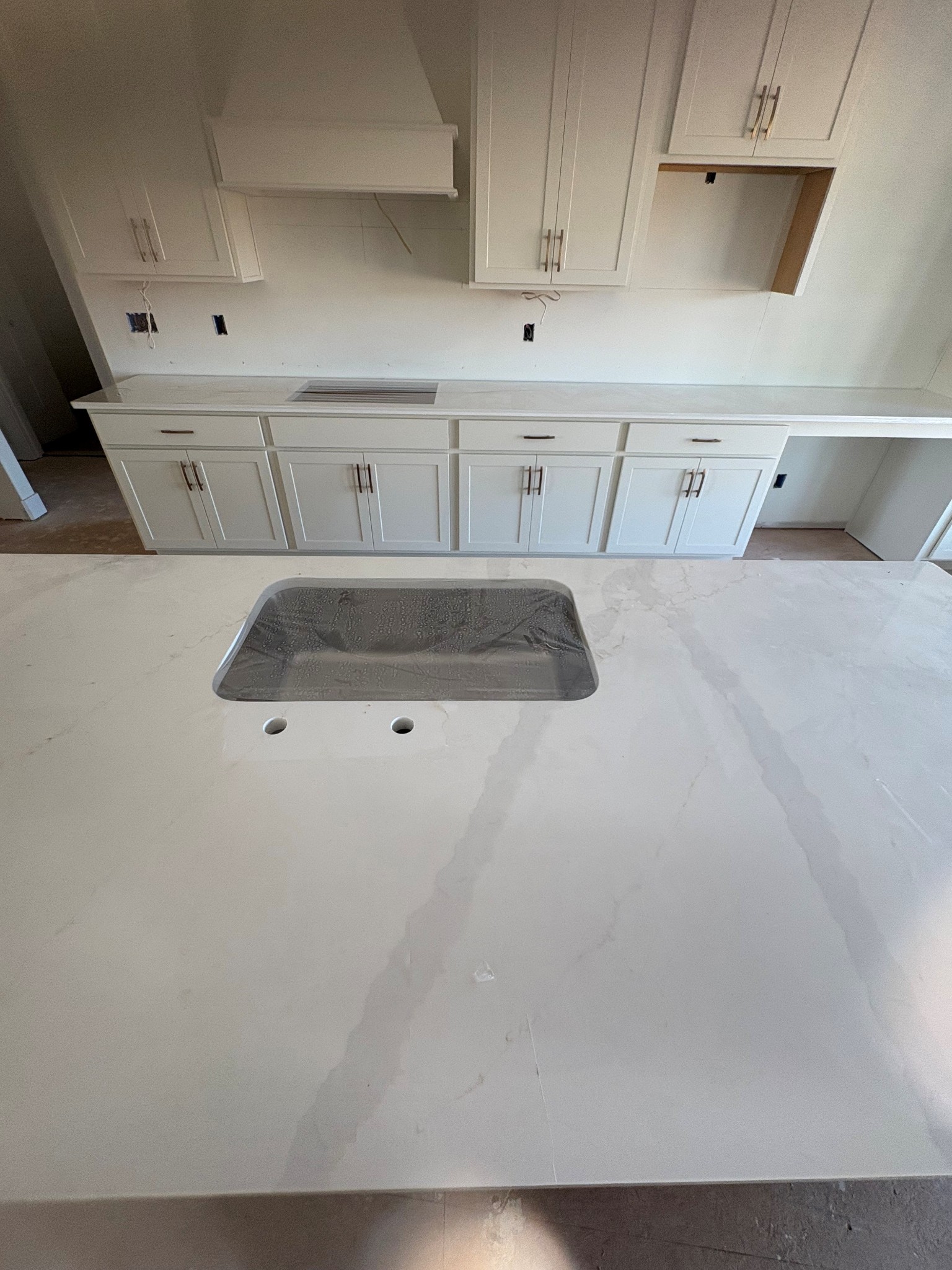 Photo 2 of Single family home for sale at 5000 Royal View Way, Clarksville, TN 37040 | MLS# 3597585 | Listing updated on 2026-10-07