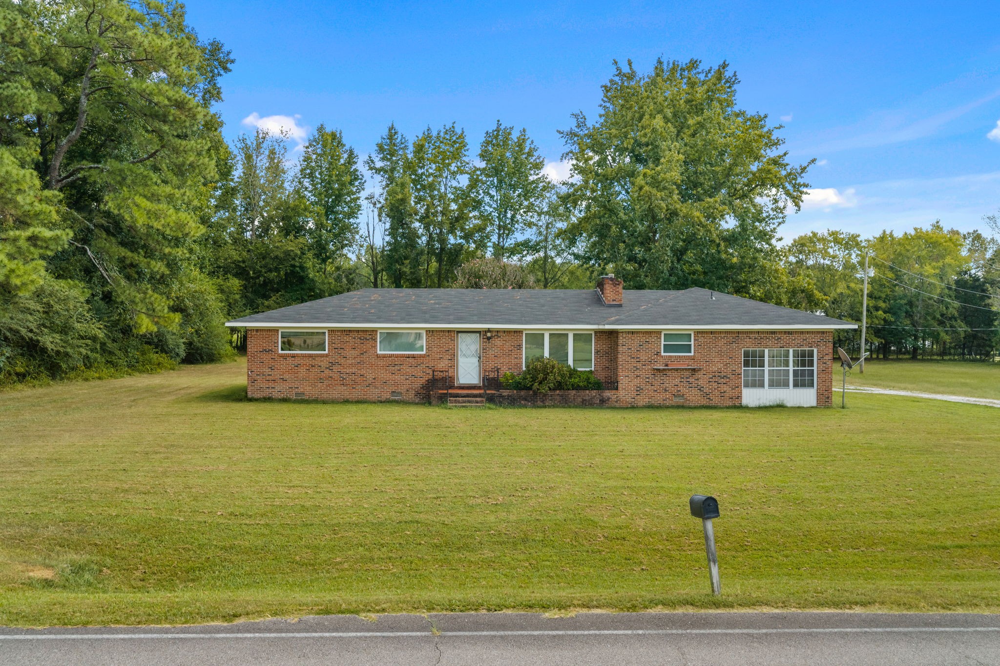 Single family home for sale at 2000 County Rd 259, Florence, AL 35633 | MLS# 3597187