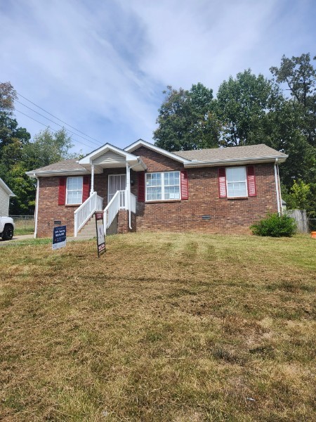 Photo 3 of Single family home for sale at 355 Donna Dr, Clarksville, TN 37042 | MLS# 3598494 | Listing updated on 2026-09-24