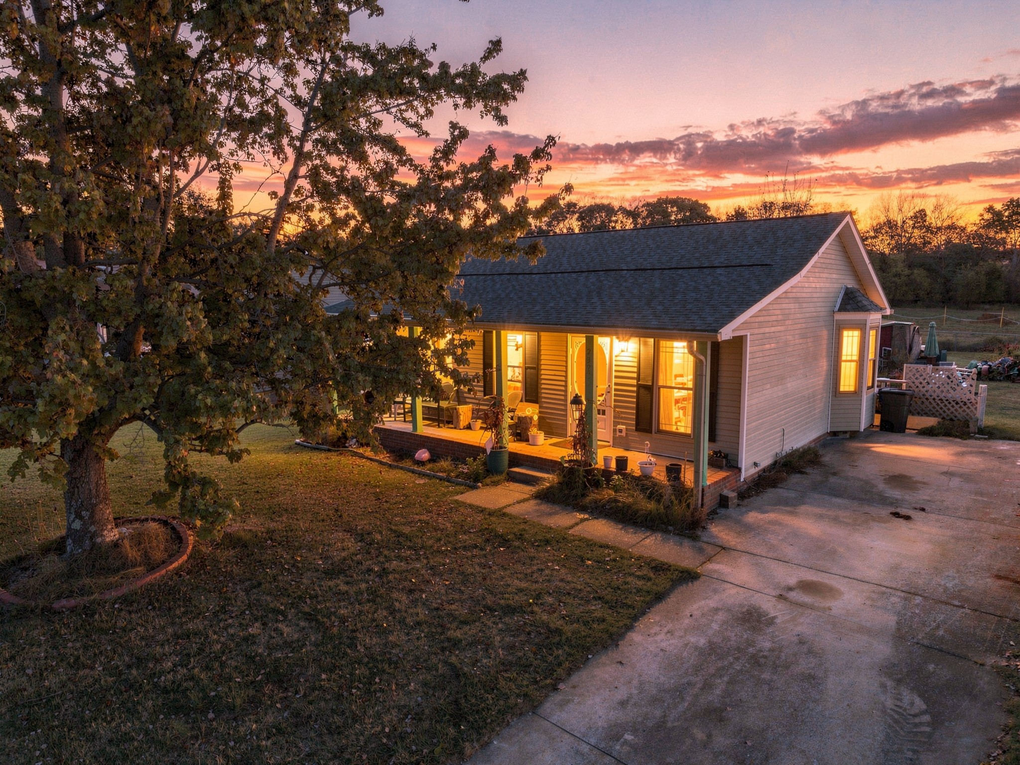 Photo 1 of Single family home for sale at 237 Cranklen Cir, Clarksville, TN 37042 | MLS# 3598480 | Listing updated on 2026-10-07