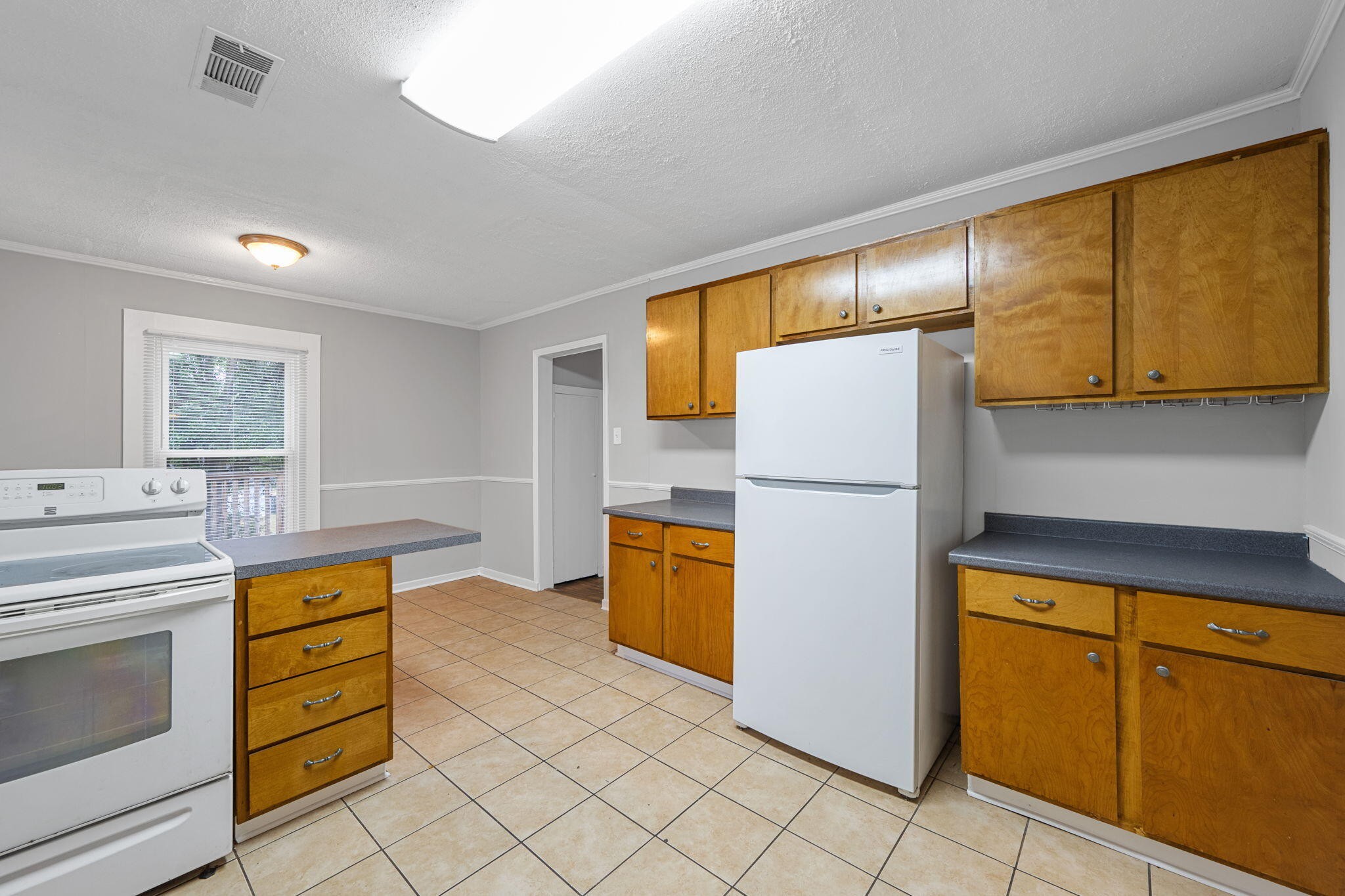 Photo 3 of Single family home for sale at 2081 Mae Dell Rd, Chattanooga, TN 37421 | MLS# 3598932 | Listing updated on 2026-09-24