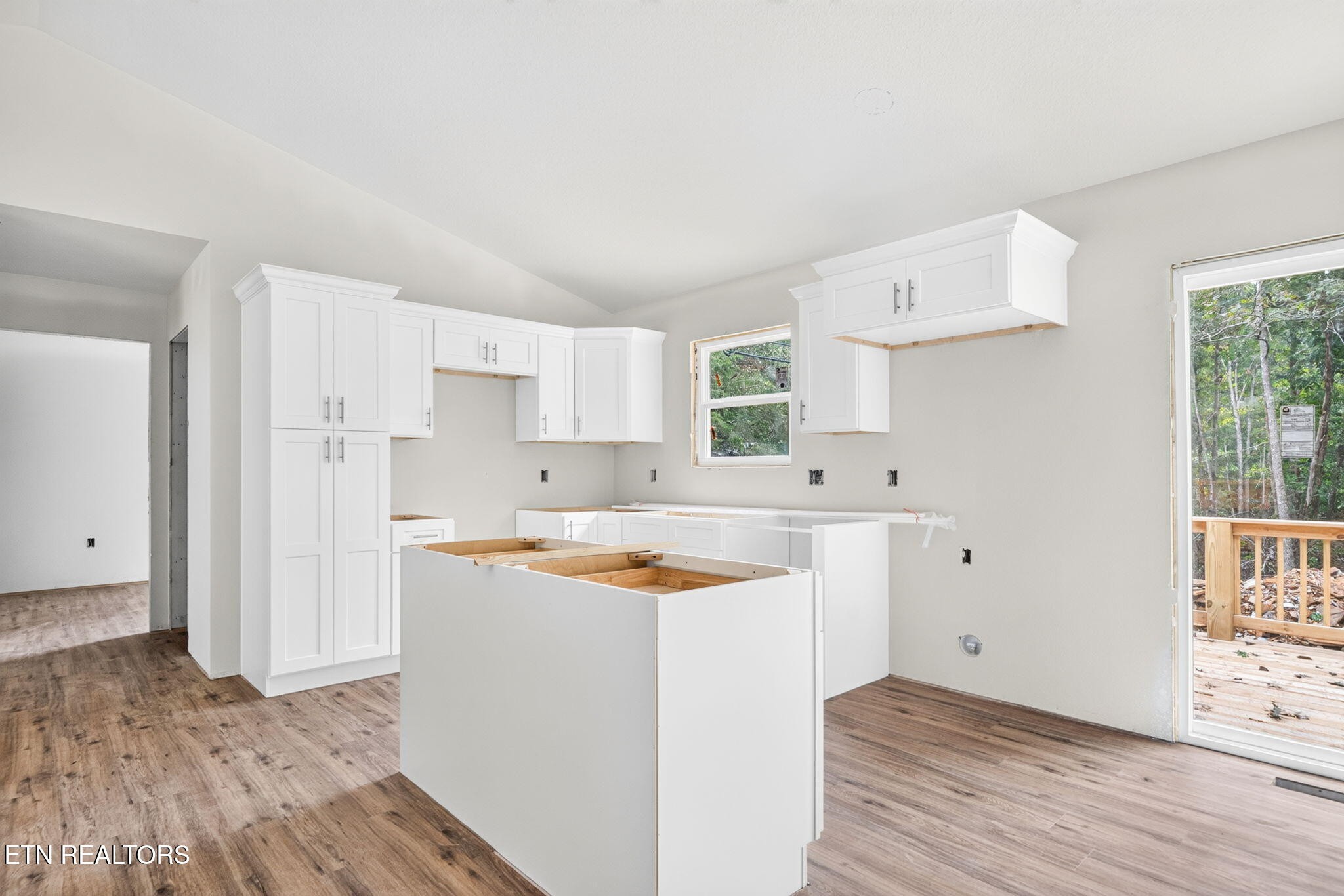 Photo 4 of Single family home for sale at 836 Cahita Ln, Crossville, TN 38572 | MLS# 3598977 | Listing updated on 2026-09-24