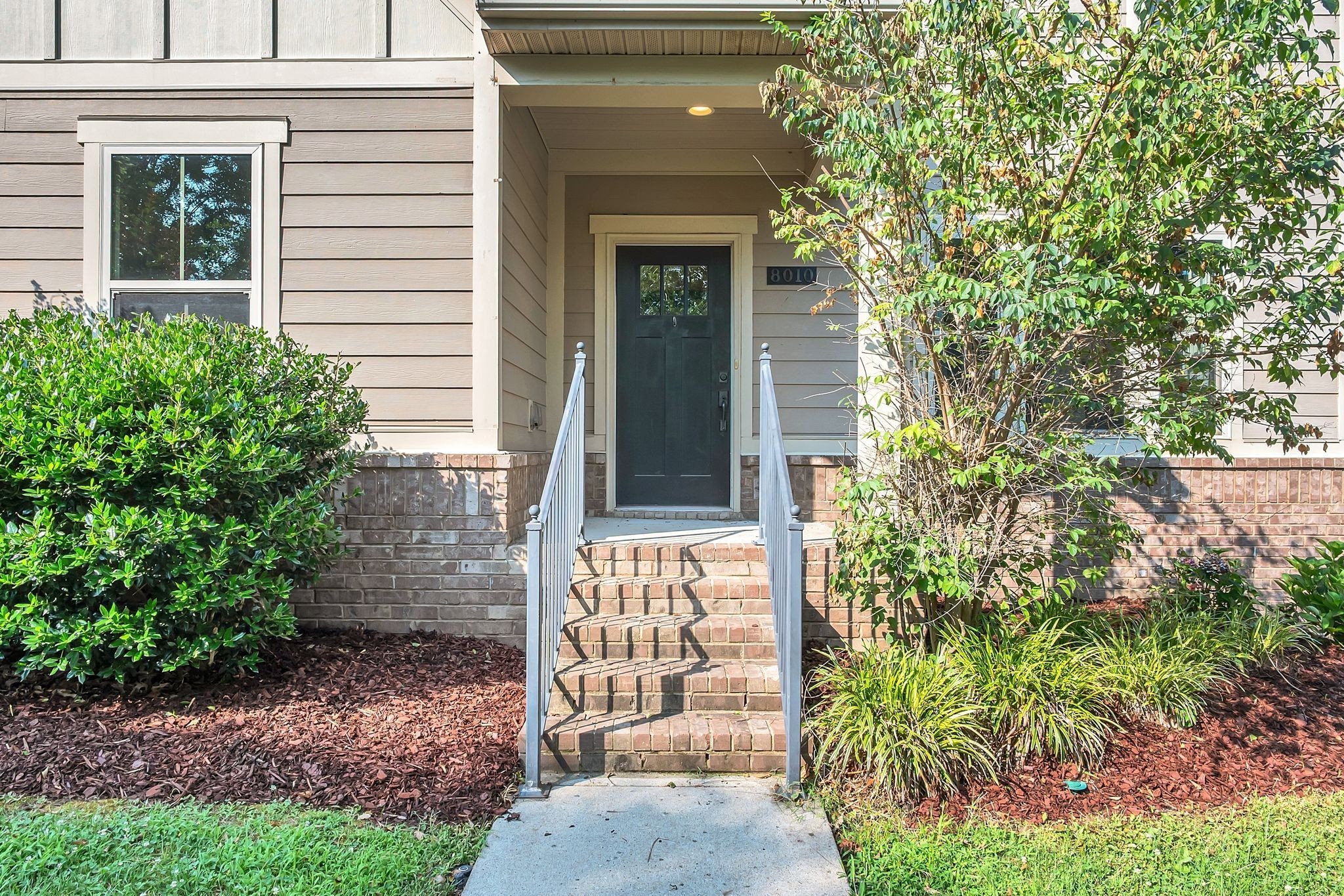Photo 3 of Single family home for sale at 8010 Brookpark Ave, Franklin, TN 37064 | MLS# 3620775 | Listing updated on 2026-10-24