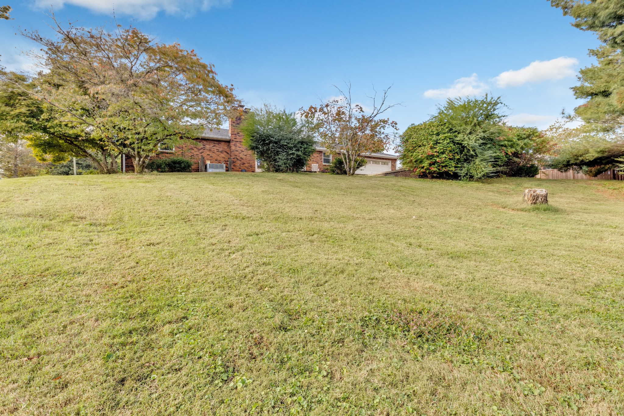 Photo 2 of Single family home for sale at 208 General Forrest Dr, Springfield, TN 37172 | MLS# 3626422 | Listing updated on 2026-10-24