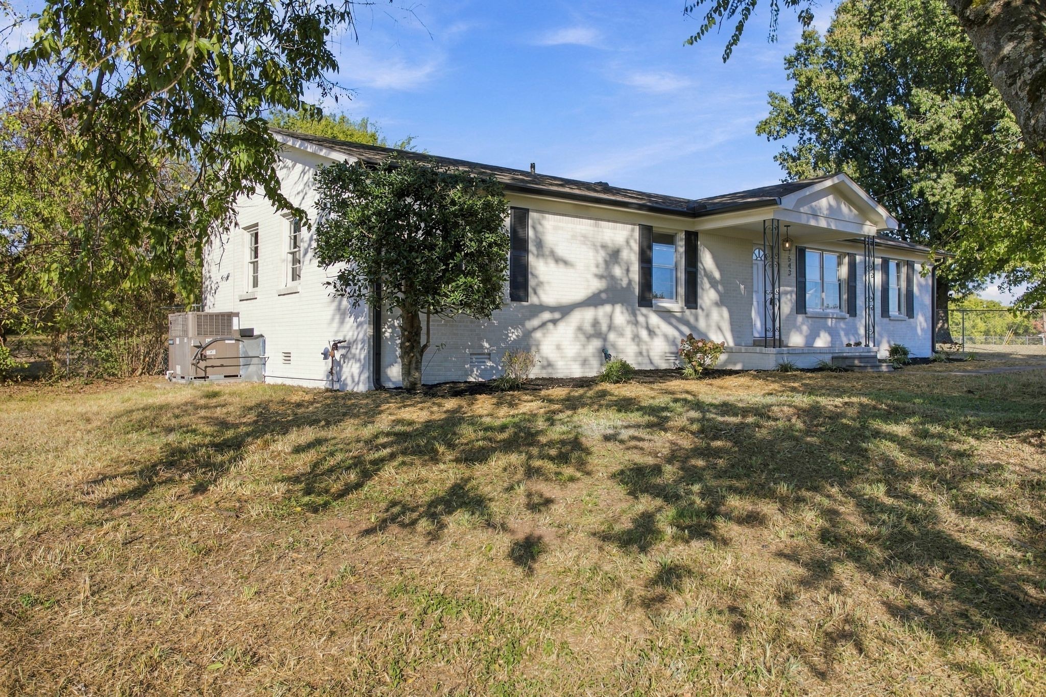 Photo 3 of Single family home for sale at 1543 E Burt Dr, Columbia, TN 38401 | MLS# 3626566 | Listing updated on 2026-10-25