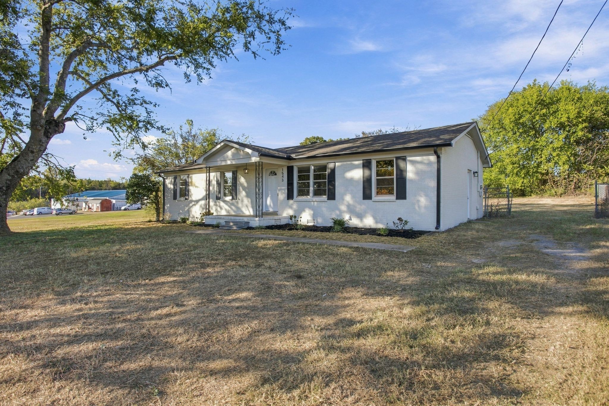 Photo 2 of Single family home for sale at 1543 E Burt Dr, Columbia, TN 38401 | MLS# 3626566 | Listing updated on 2026-10-25