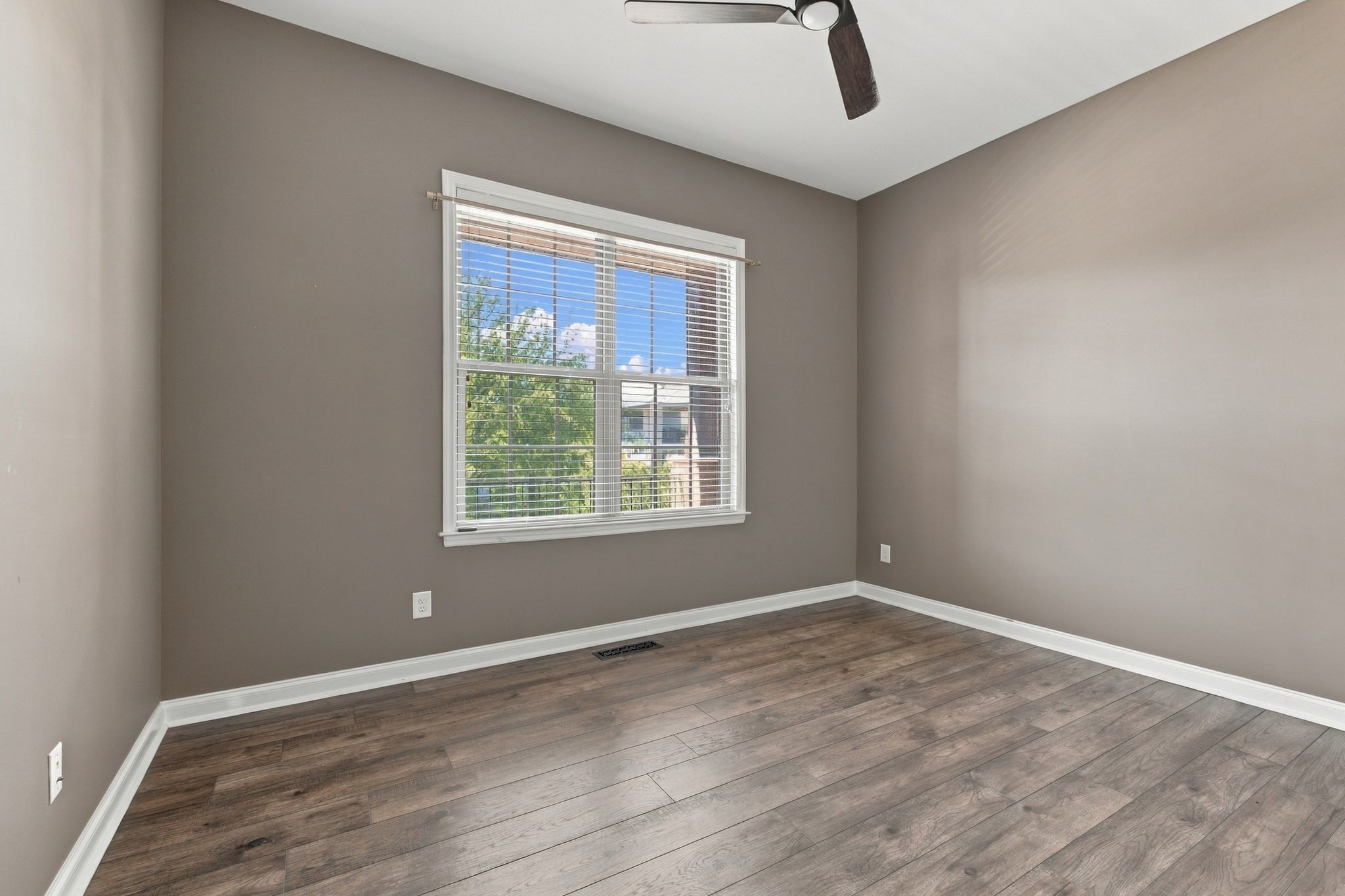 Photo 4 of Single family home for sale at 2004 Belsford Dr, Nolensville, TN 37135 | MLS# 3624545 | Listing updated on 2026-10-23