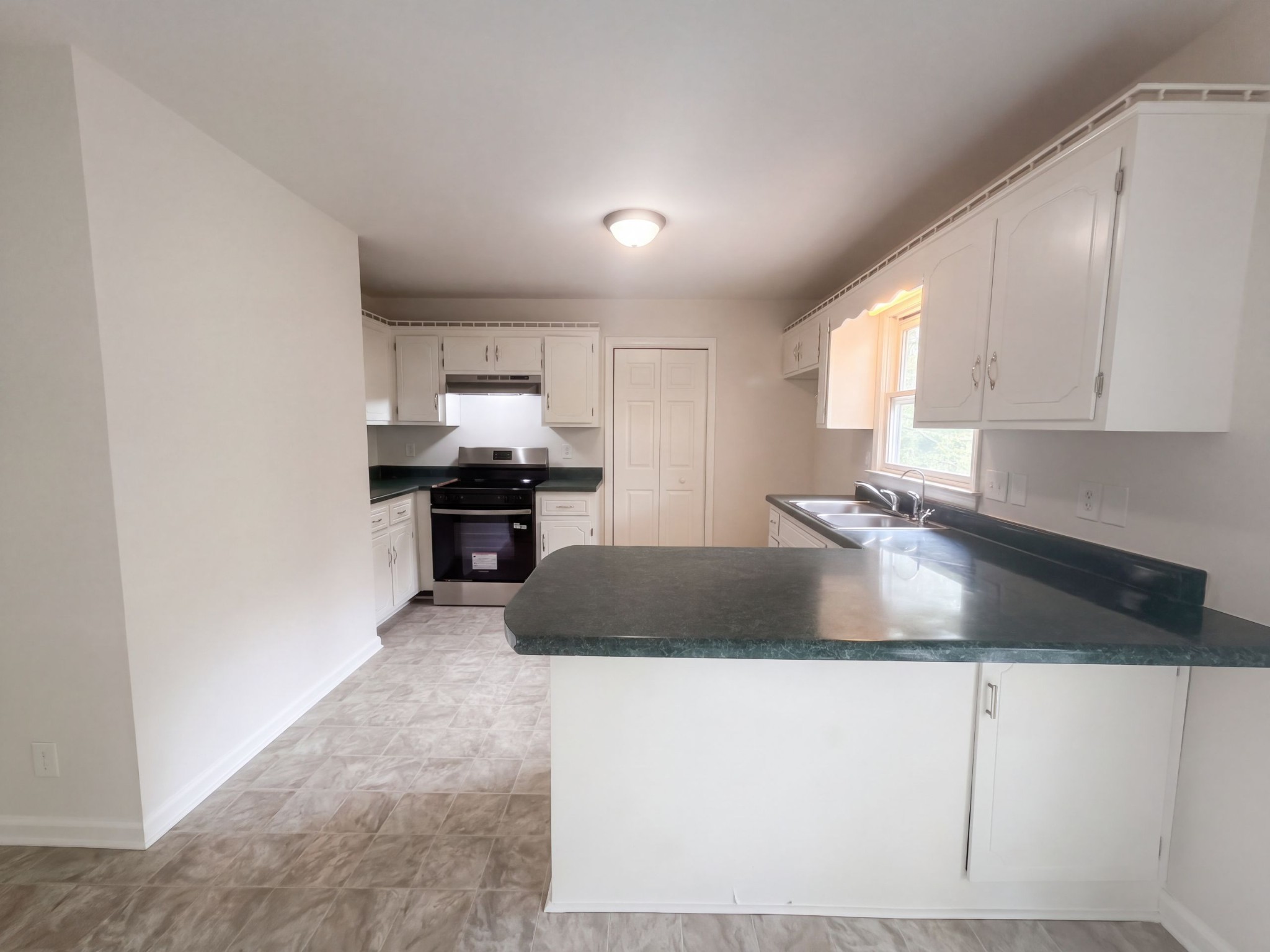 Photo 2 of Single family home for sale at 1201 Verkler Dr, Clarksville, TN 37042 | MLS# 3624547 | Listing updated on 2026-10-23