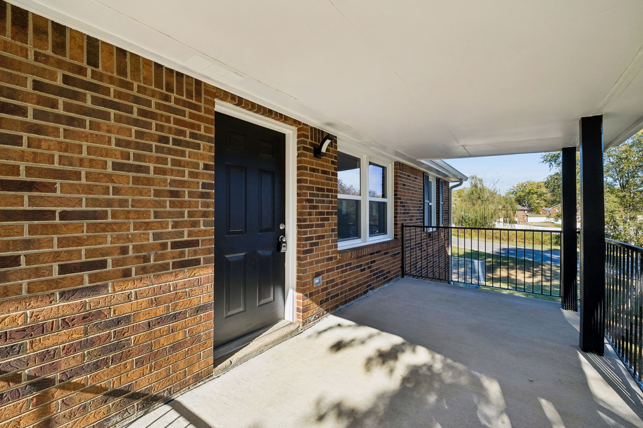 Photo 3 of Single family home for sale at 239 Raintree Dr, Clarksville, TN 37042 | MLS# 3626264 | Listing updated on 2026-10-23