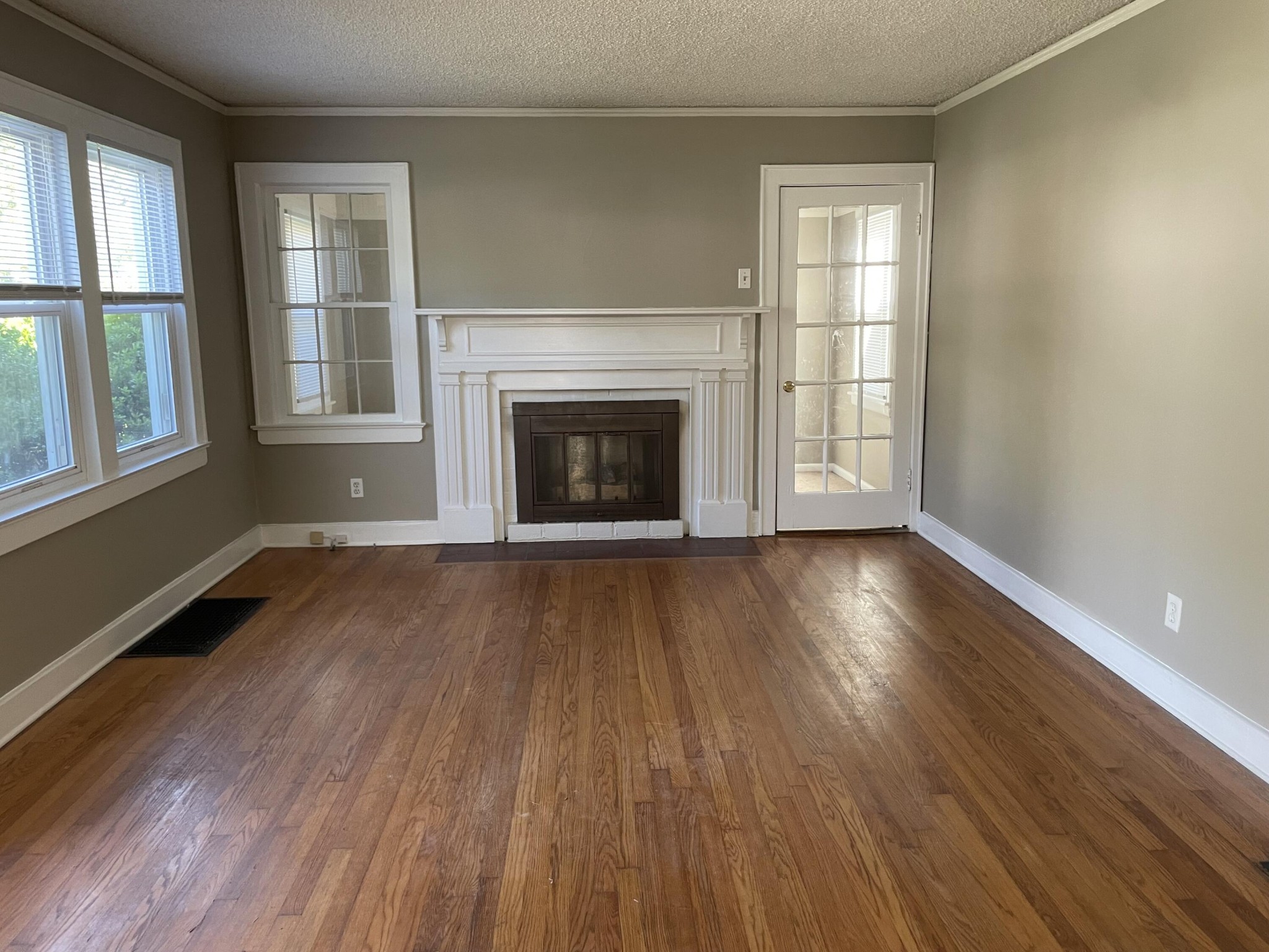 Photo 3 of Single family home for sale at 202 N Howell Ave, Chattanooga, TN 37411 | MLS# 3626253 | Listing updated on 2026-10-23