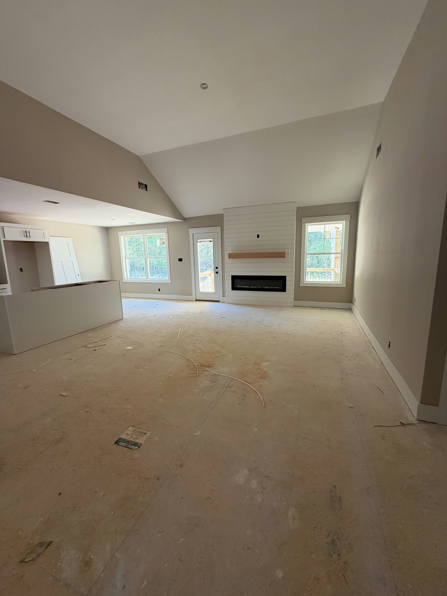 Photo 4 of Single family home for sale at 372 Hereford Farms, Clarksville, TN 37043 | MLS# 3626439 | Listing updated on 2026-10-24