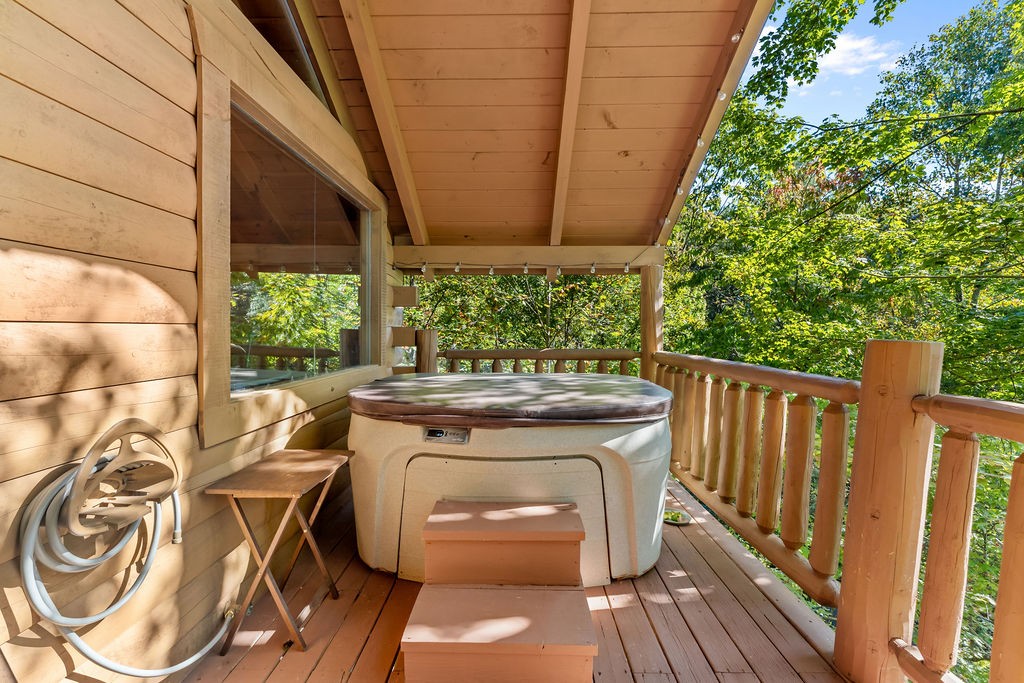 Photo 4 of Single family home for sale at 1235 Honeysuckle Ln, Sevierville, TN 37876 | MLS# 3626446 | Listing updated on 2026-10-25