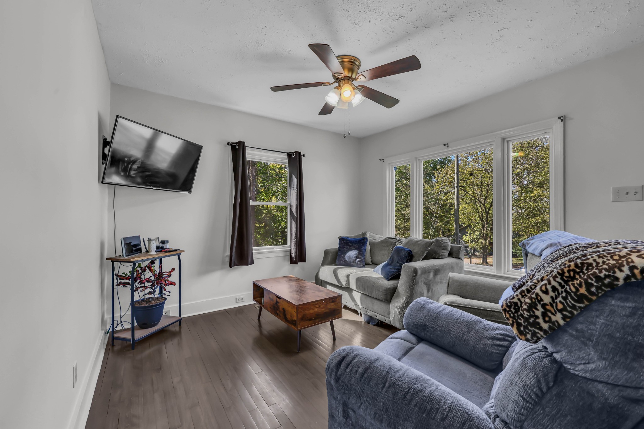 Photo 4 of Single family home for sale at 1005 Swift Dr, Clarksville, TN 37040 | MLS# 3626551 | Listing updated on 2026-10-26