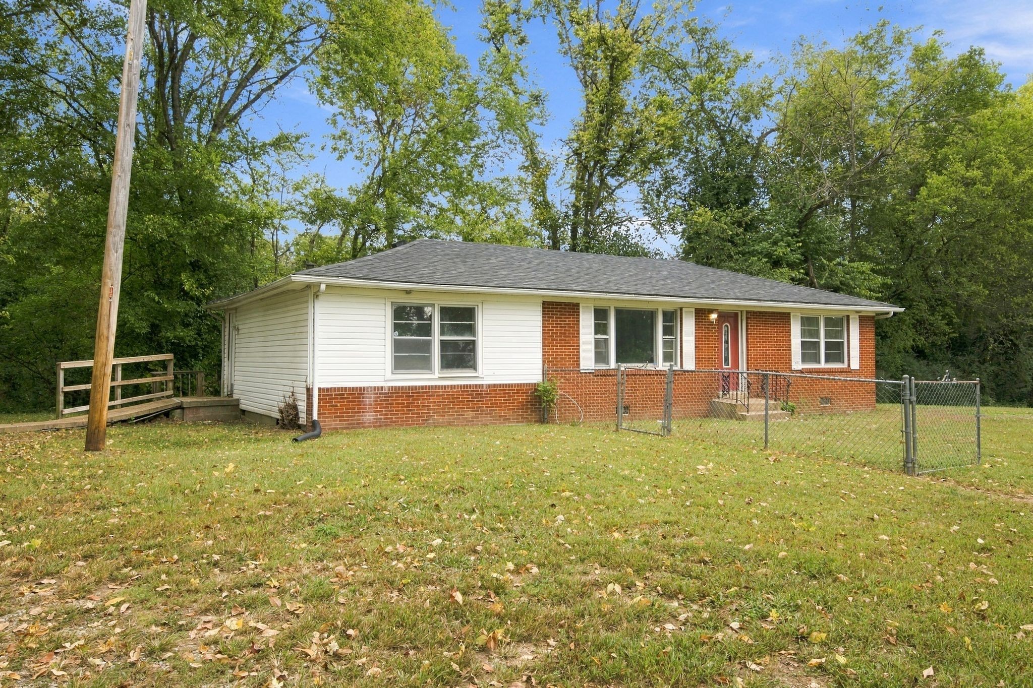 Photo 3 of Single family home for sale at 9904 Old Hwy 46, Bon Aqua, TN 37025 | MLS# 3626519 | Listing updated on 2026-10-24
