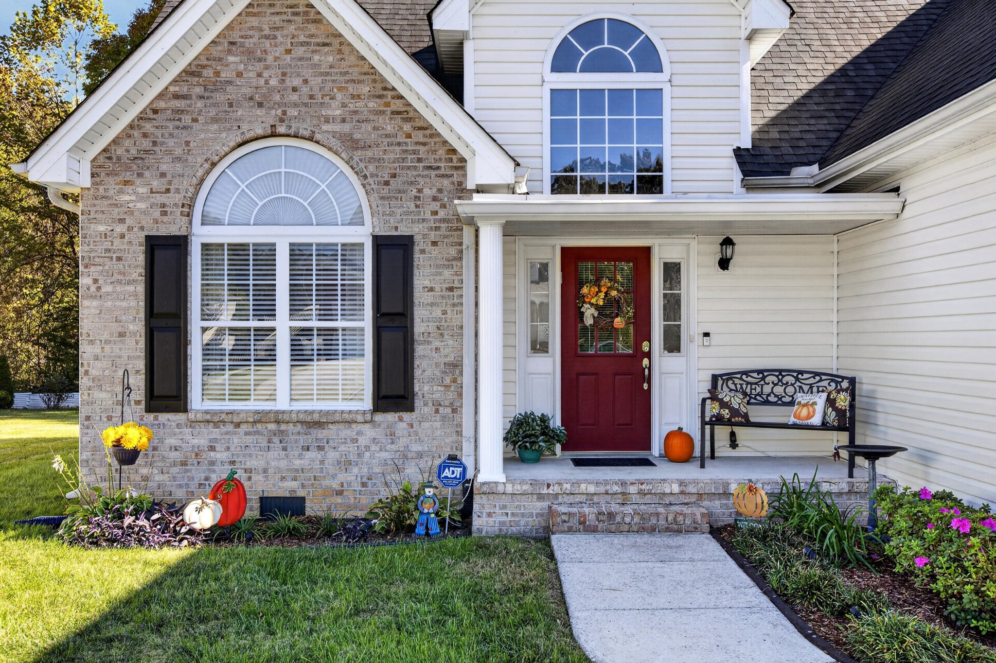 Photo 2 of Single family home for sale at 1858 Clear Brk Ct, Chattanooga, TN 37421 | MLS# 3626480 | Listing updated on 2026-10-26