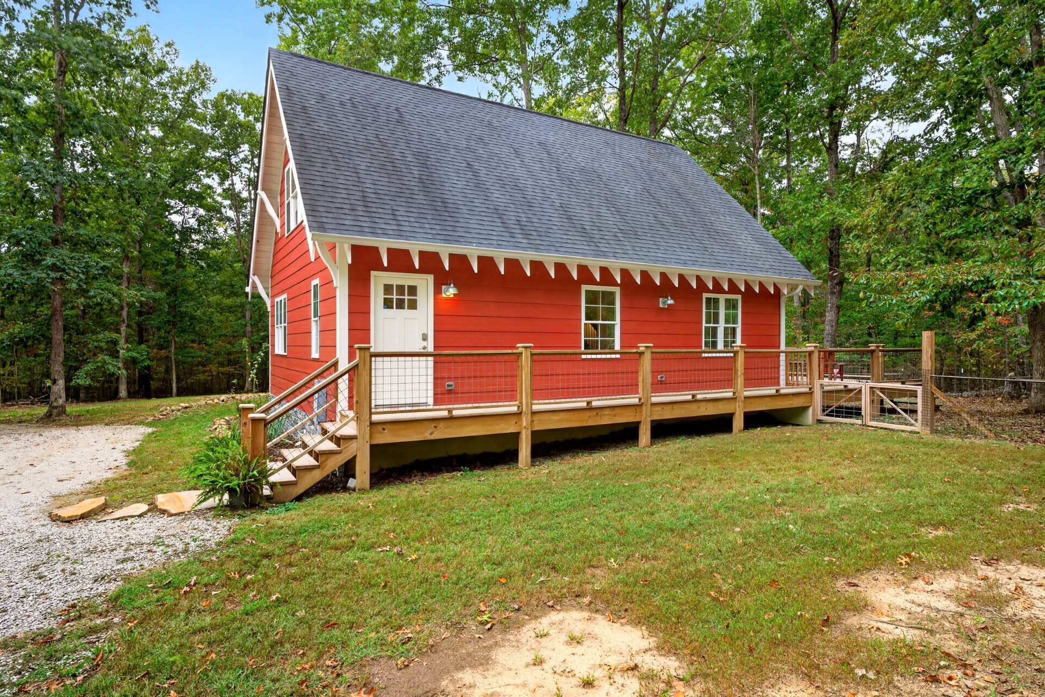Photo 1 of Single family home for sale at 1985 Lake Louisa Loop, Monteagle, TN 37356 | MLS# 3626546 | Listing updated on 2026-10-25
