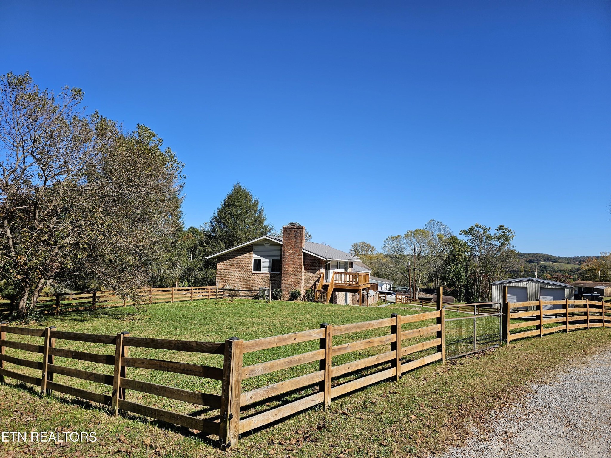 Photo 3 of Single family home for sale at 229 Mcneeley Dr, La Follette, TN 37766 | MLS# 3626560 | Listing updated on 2026-10-25