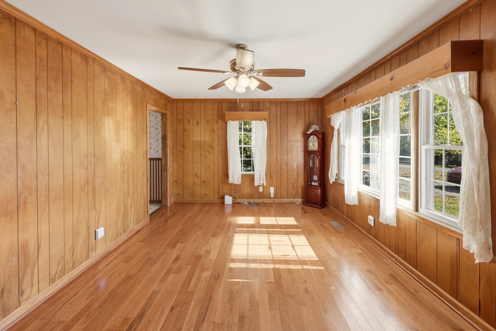 Photo 4 of Single family home for sale at 1039 North 1st St, Westmoreland, TN 37186 | MLS# 3626631 | Listing updated on 2026-10-25