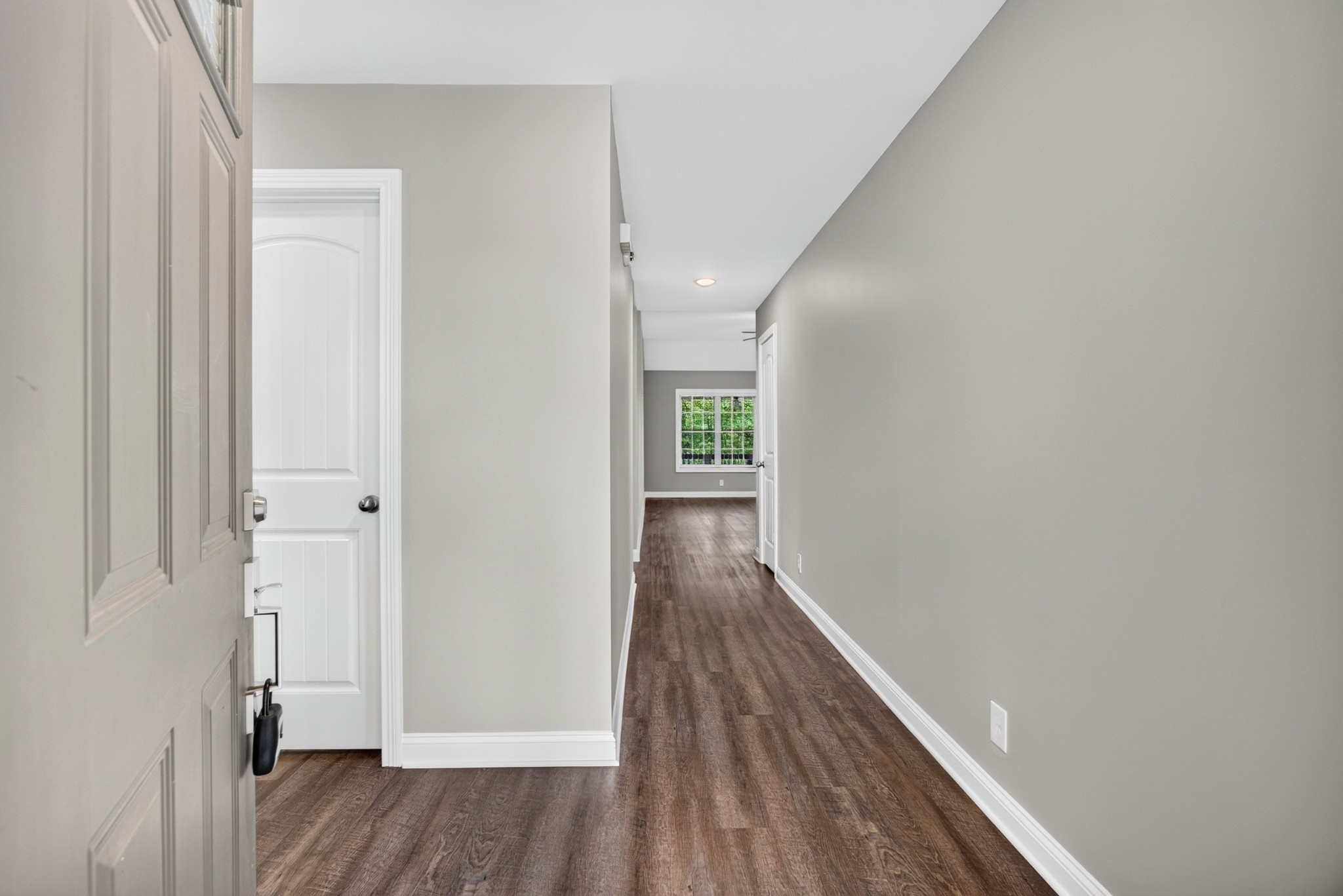 Photo 1 of Single family home for sale at 626 Snowshoe Ln, Clarksville, TN 37040 | MLS# 3626605 | Listing updated on 2026-10-26