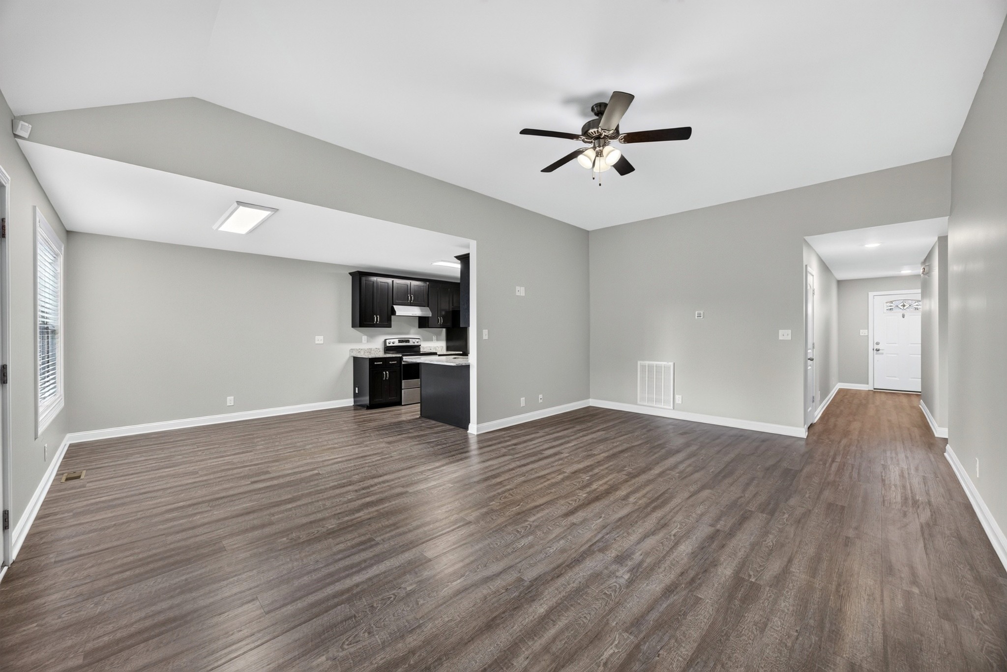 Photo 4 of Single family home for sale at 626 Snowshoe Ln, Clarksville, TN 37040 | MLS# 3626605 | Listing updated on 2026-10-26
