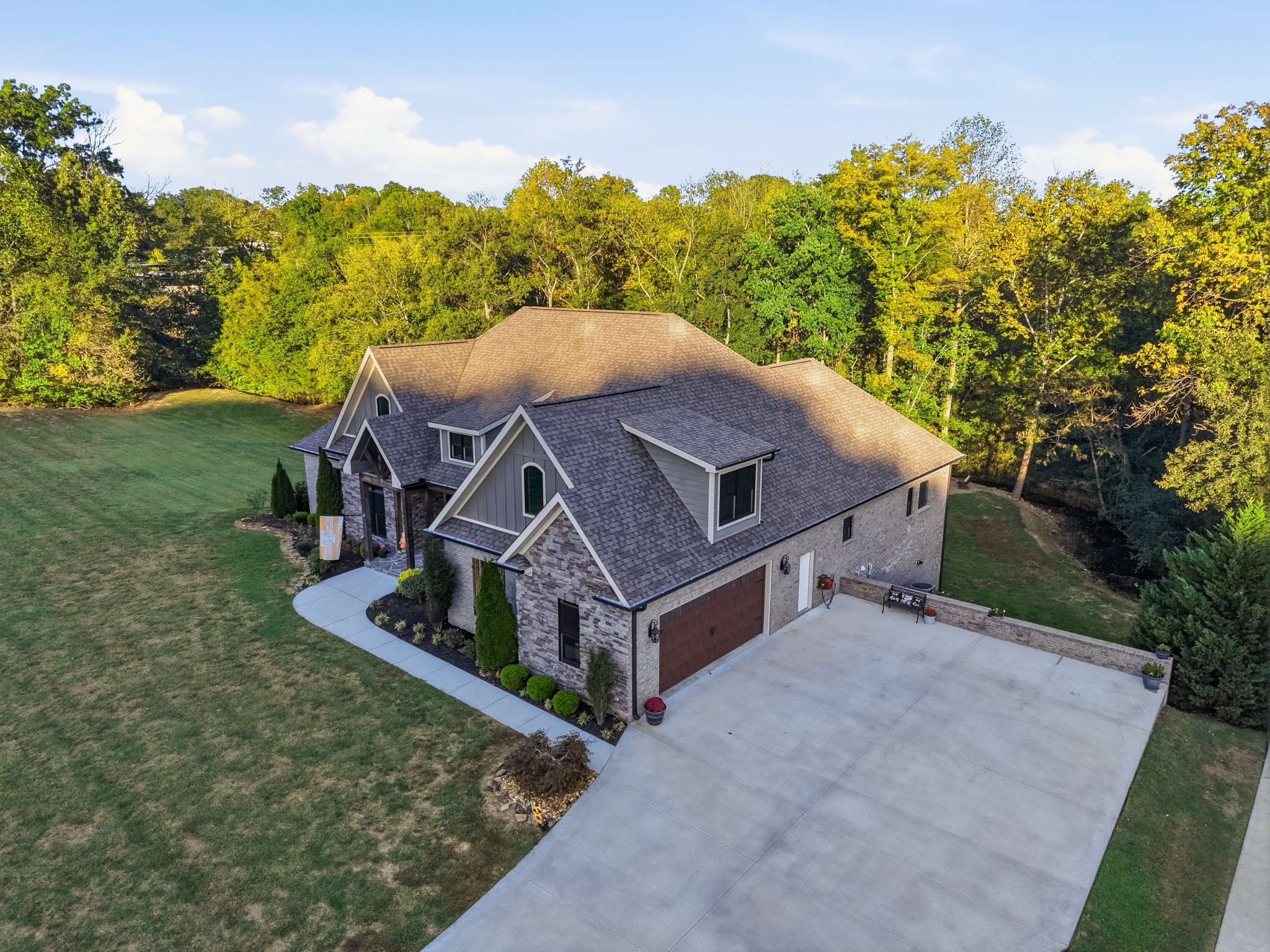 Photo 4 of Single family home for sale at 71 Woodland Crk Dr, Mc Minnville, TN 37110 | MLS# 3626666 | Listing updated on 2026-10-25