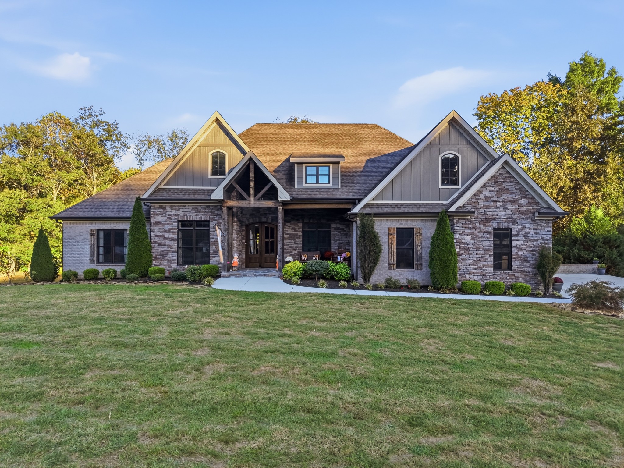 Photo 1 of Single family home for sale at 71 Woodland Crk Dr, Mc Minnville, TN 37110 | MLS# 3626666 | Listing updated on 2026-10-25