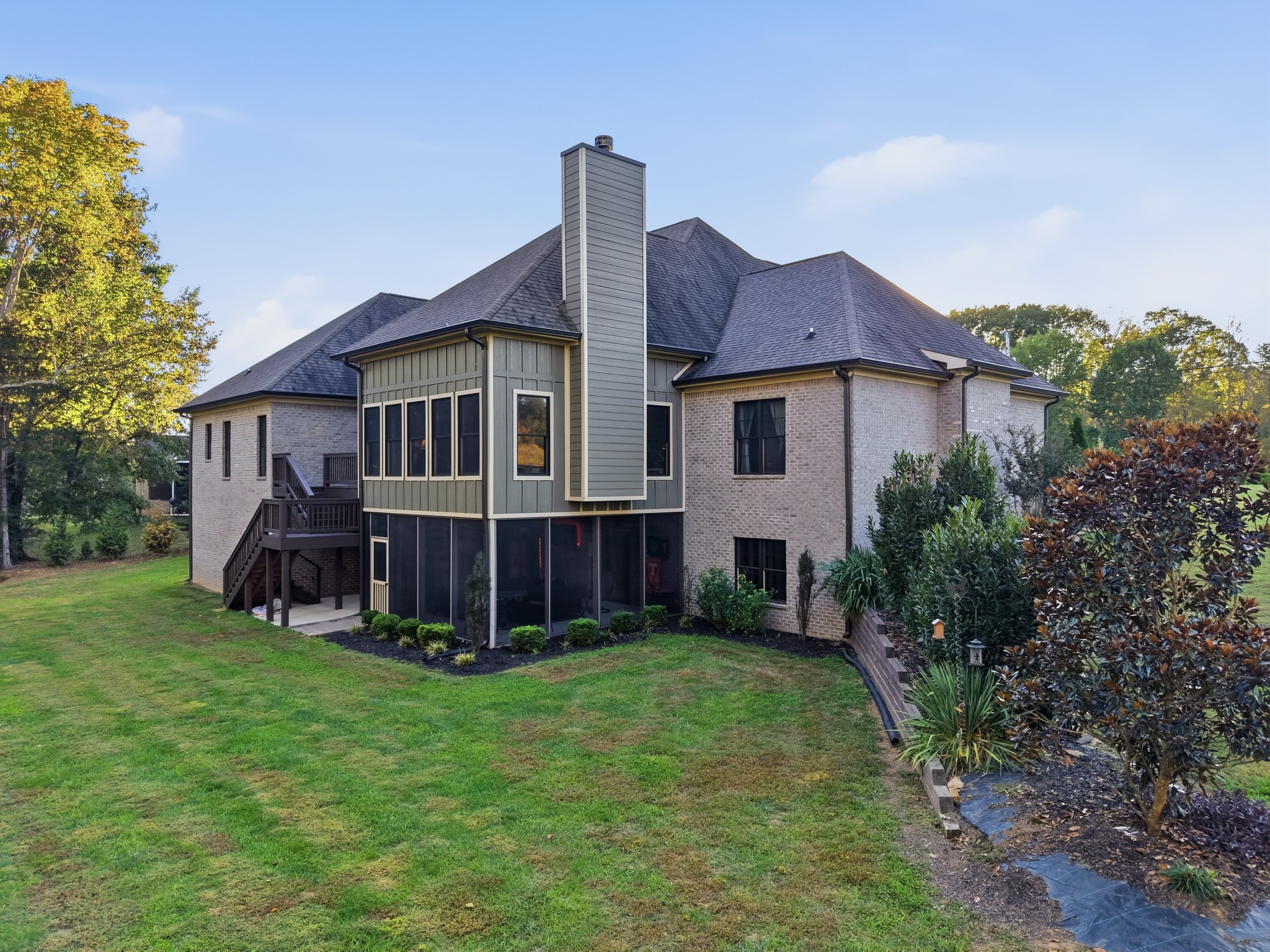 Photo 3 of Single family home for sale at 71 Woodland Crk Dr, Mc Minnville, TN 37110 | MLS# 3626666 | Listing updated on 2026-10-25