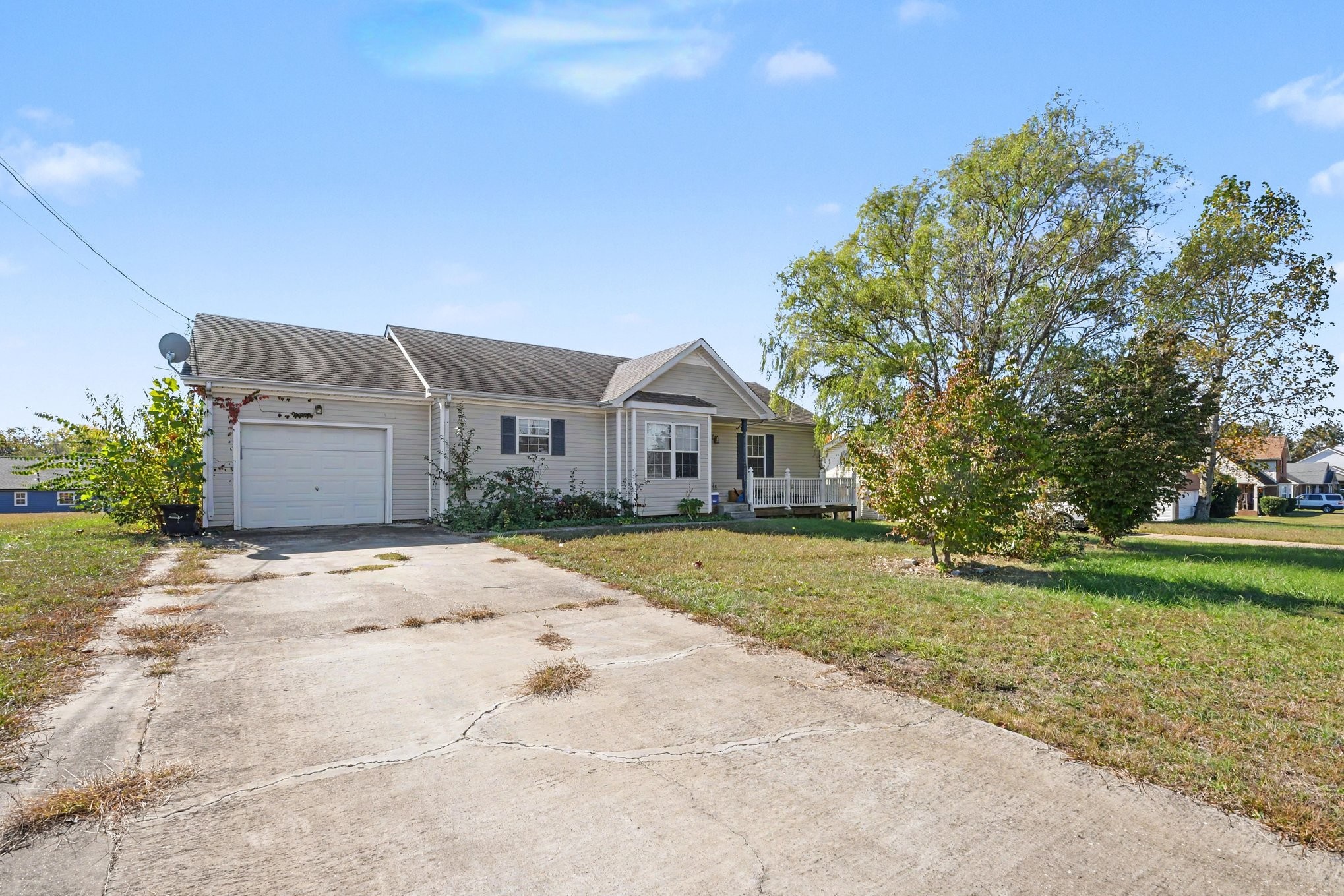 Single family home for sale at 1270 Barbee Ln, Clarksville, TN 37042 | MLS# 3627606