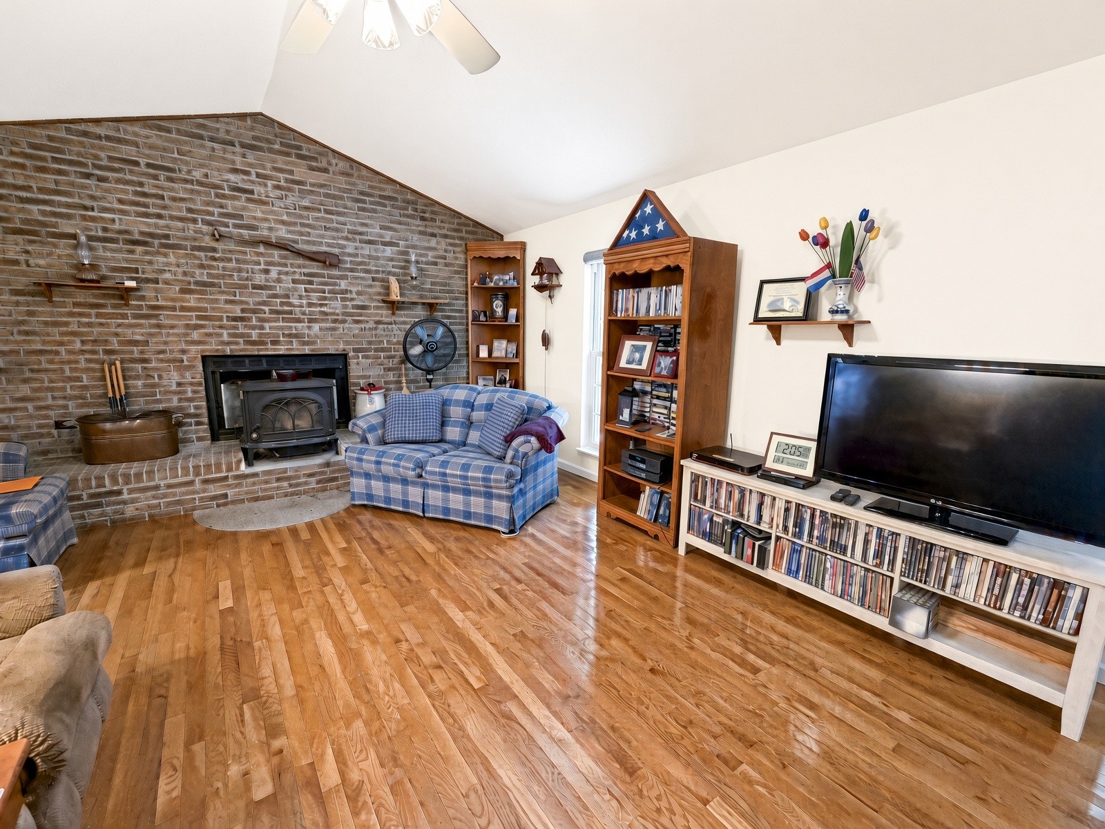 Photo 1 of Single family home for sale at 1069 Deerfield Rd, Rutledge, TN 37861 | MLS# 3627728 | Listing updated on 2026-10-28