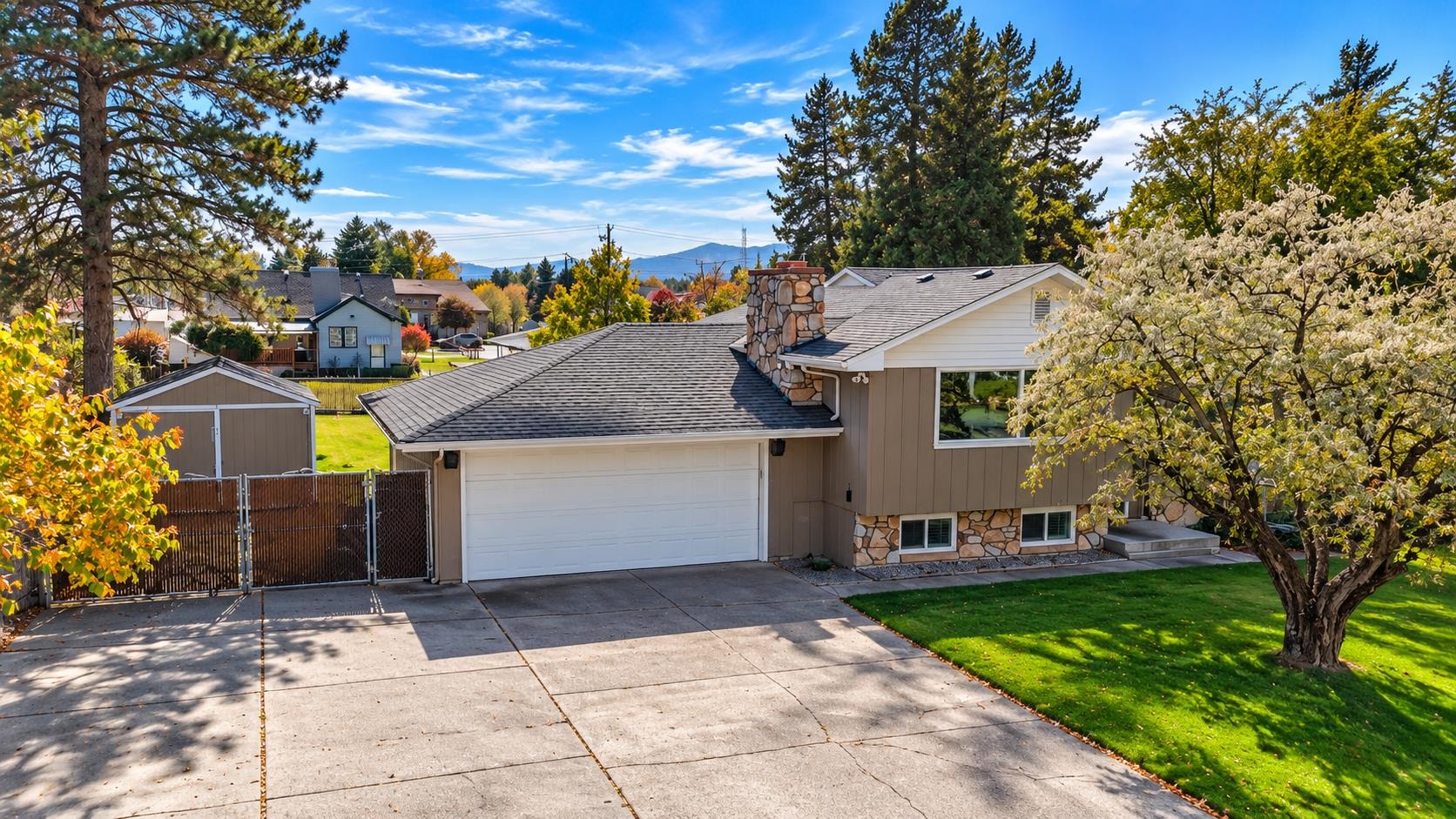 Photo 3 of Single family home for sale at 13916 E Mallon Ave, Spokane Valley, WA 99216 | MLS# 202621899 | Listing updated on 2026-10-09