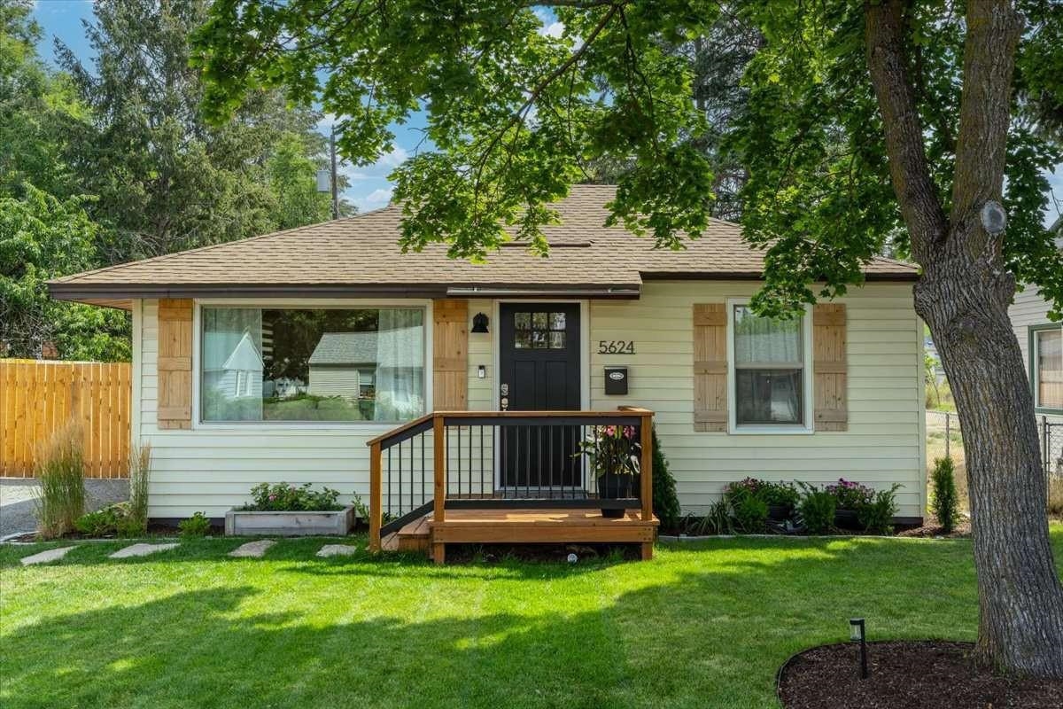 Photo 2 of Single family home for sale at 5624 N Alberta St, Spokane, WA 99205 | MLS# 202622033 | Listing updated on 2026-09-24