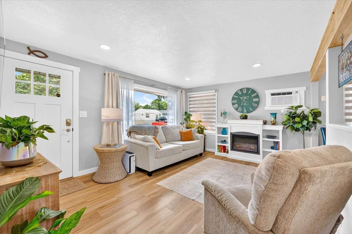 Photo 3 of Single family home for sale at 5624 N Alberta St, Spokane, WA 99205 | MLS# 202622033 | Listing updated on 2026-09-24