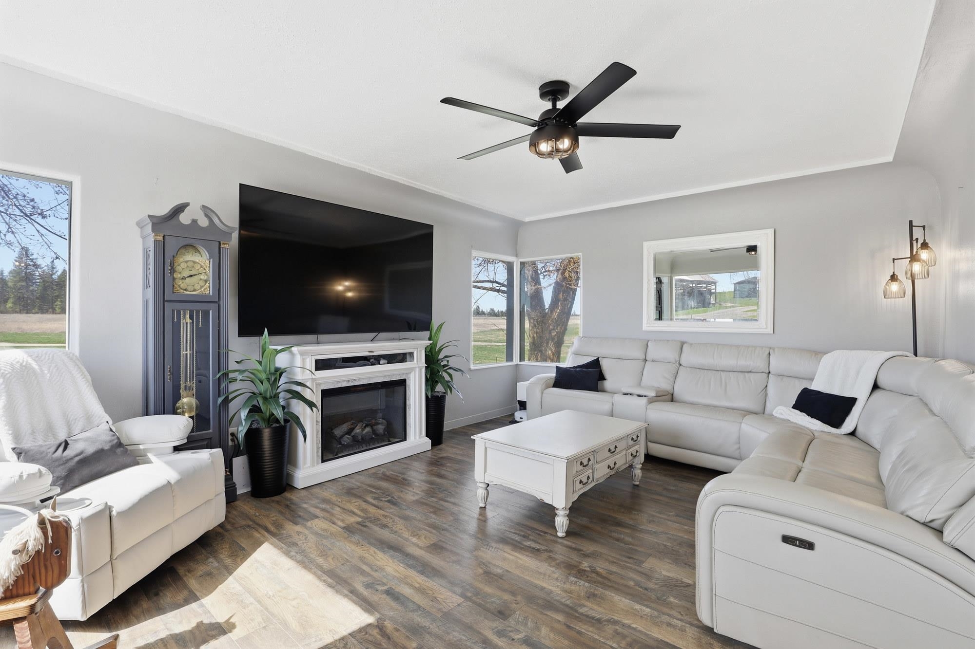 Photo 4 of Single family home for sale at 24416 N Orchard Blf Rd, Chattaroy, WA 99003 | MLS# 202622492 | Listing updated on 2026-09-21