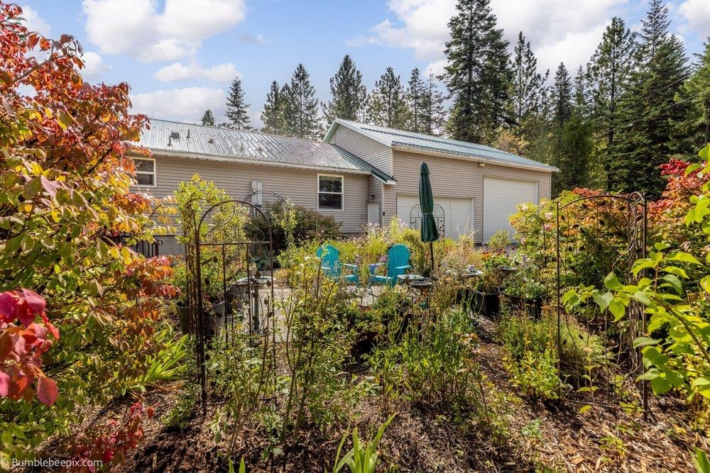 Single family home for sale at 11223 N Judkins Ln, Spokane, WA 99217 | MLS# 202624271
