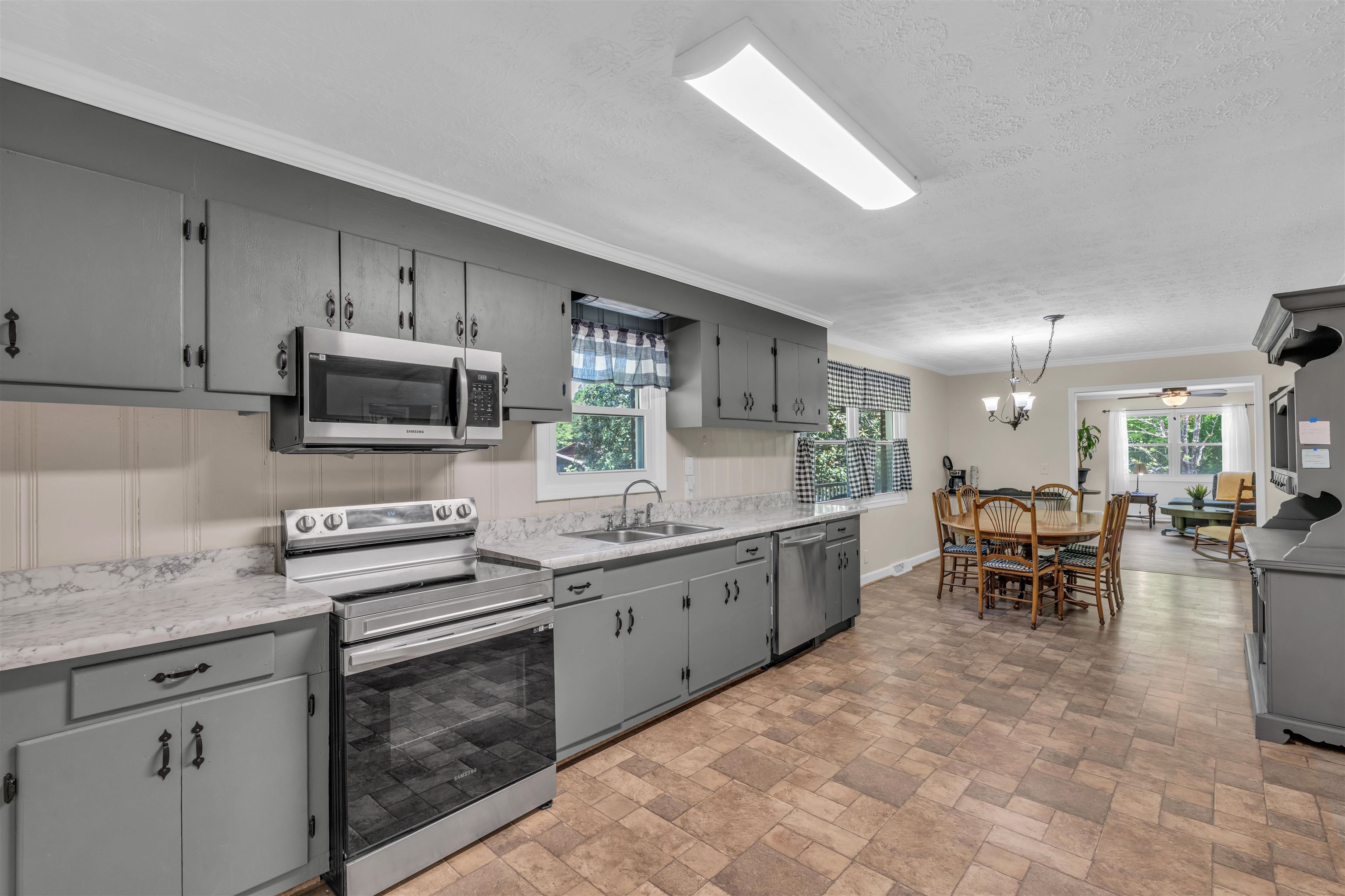Photo 3 of Sale Pending at 213 Nursery Rd, Easley, SC | MLS# SPN336545 | Listing updated on 2026-10-25