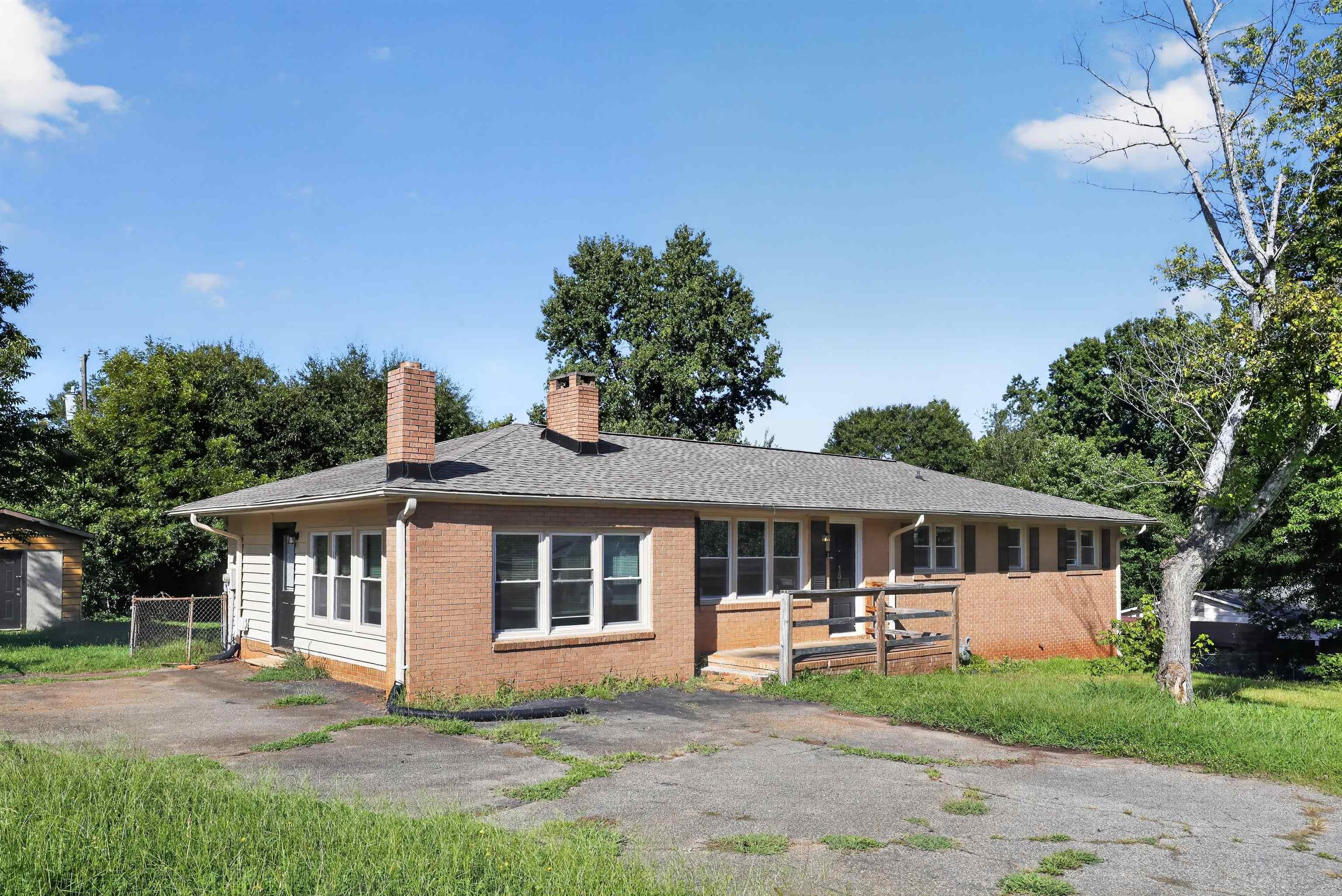 Single family home for sale at 161 Floyd Hts Dr, Spartanburg, SC 29303 | MLS# SPN340832