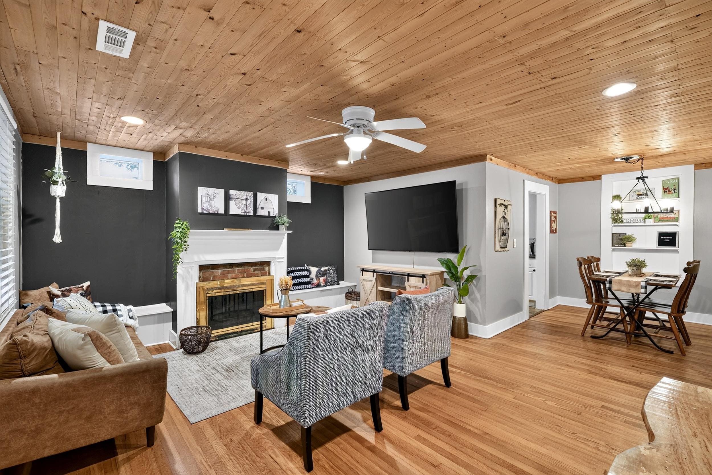 Photo 2 of Single family home for sale at 121 Bleckley Ave, Greenville, SC 29607 | MLS# SPN341592 | Listing updated on 2026-10-24