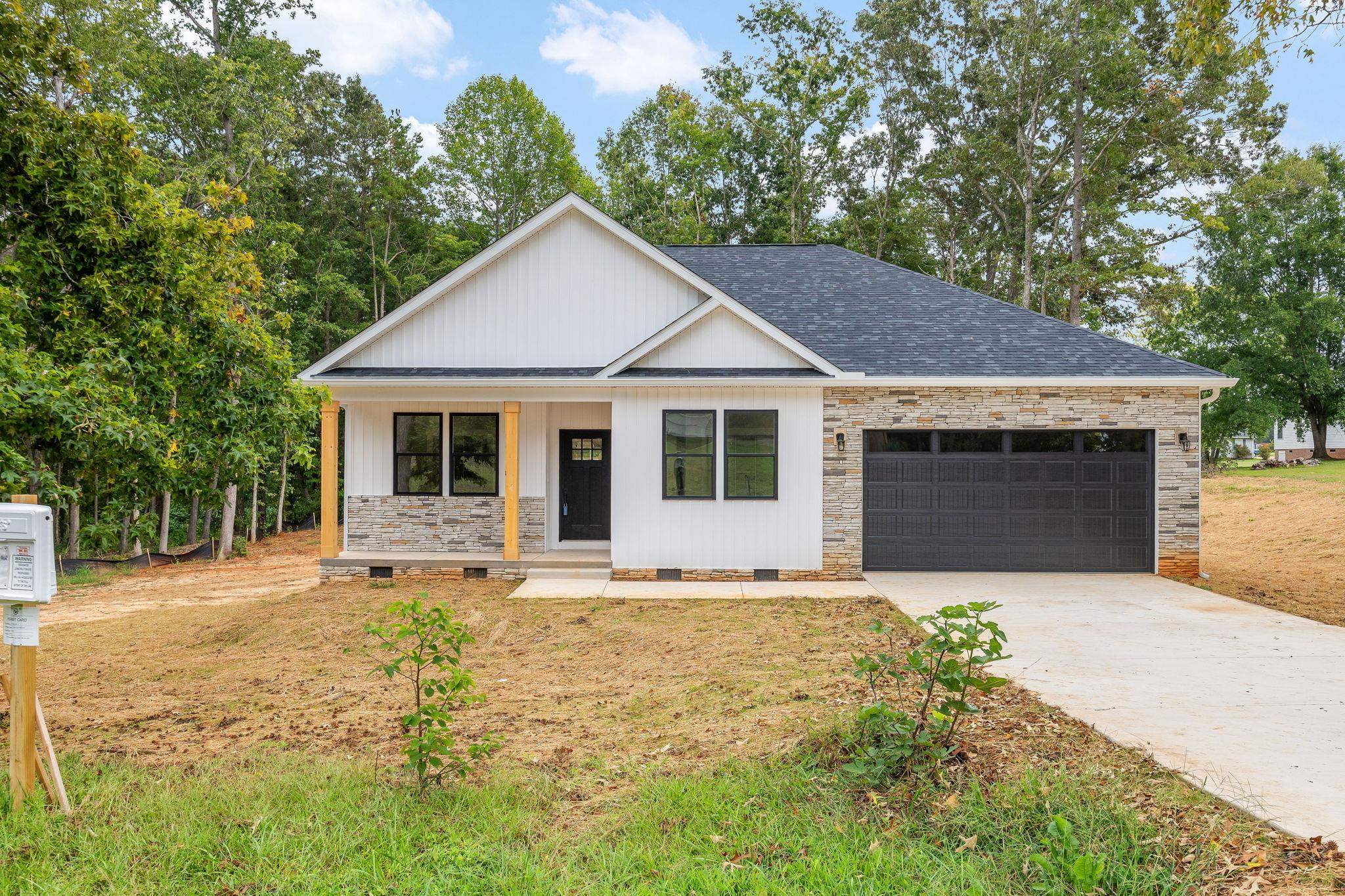 Photo 1 of Single family home for sale at 112 Dora Ave, Gaffney, SC 29341 | MLS# SPN341847 | Listing updated on 2026-09-24