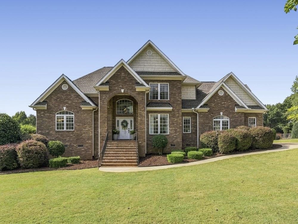 Photo 1 of Single family home for sale at 742 Tinsberry Ln, Inman, SC 29349 | MLS# SPN341977 | Listing updated on 2026-10-24