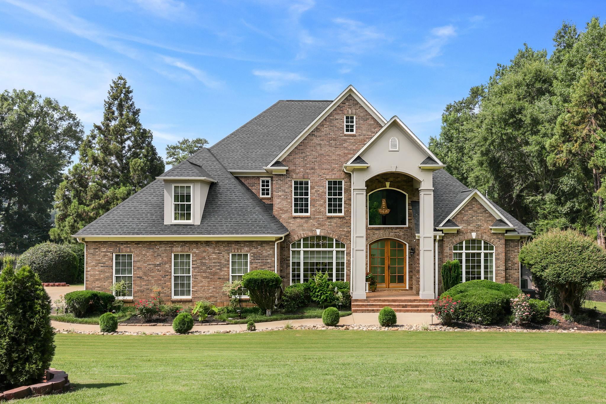 Single family home for sale at 227 Woodlake Dr, Spartanburg, SC 29301 | MLS# SPN342065